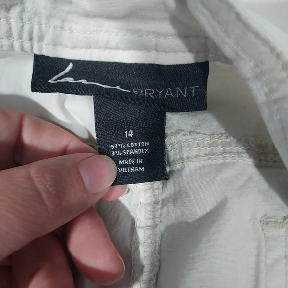Lane Bryant Light Khaki Color Capri Length Pants in Size 14 - Picture 10 of 11